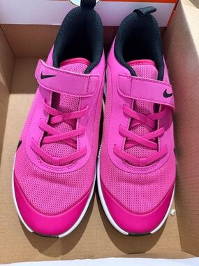 Nike Kids Pink Hook-and-Loop Athletic Sneakers NWT